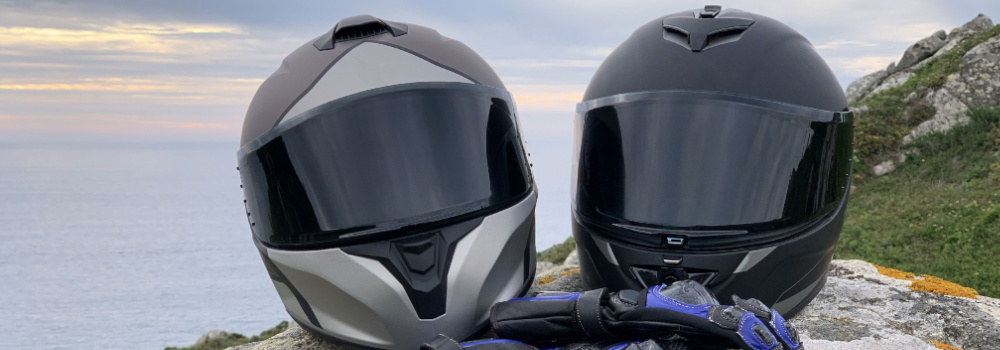 Is it legal to wear visor helmet?