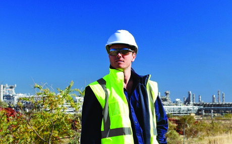 Can you wear anything under a hard hat?