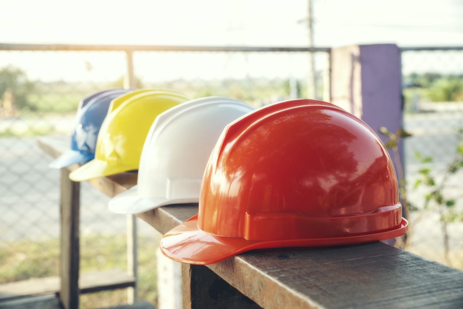 What are the 4 main types of hard hats?