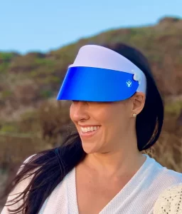 people still wear sun visors