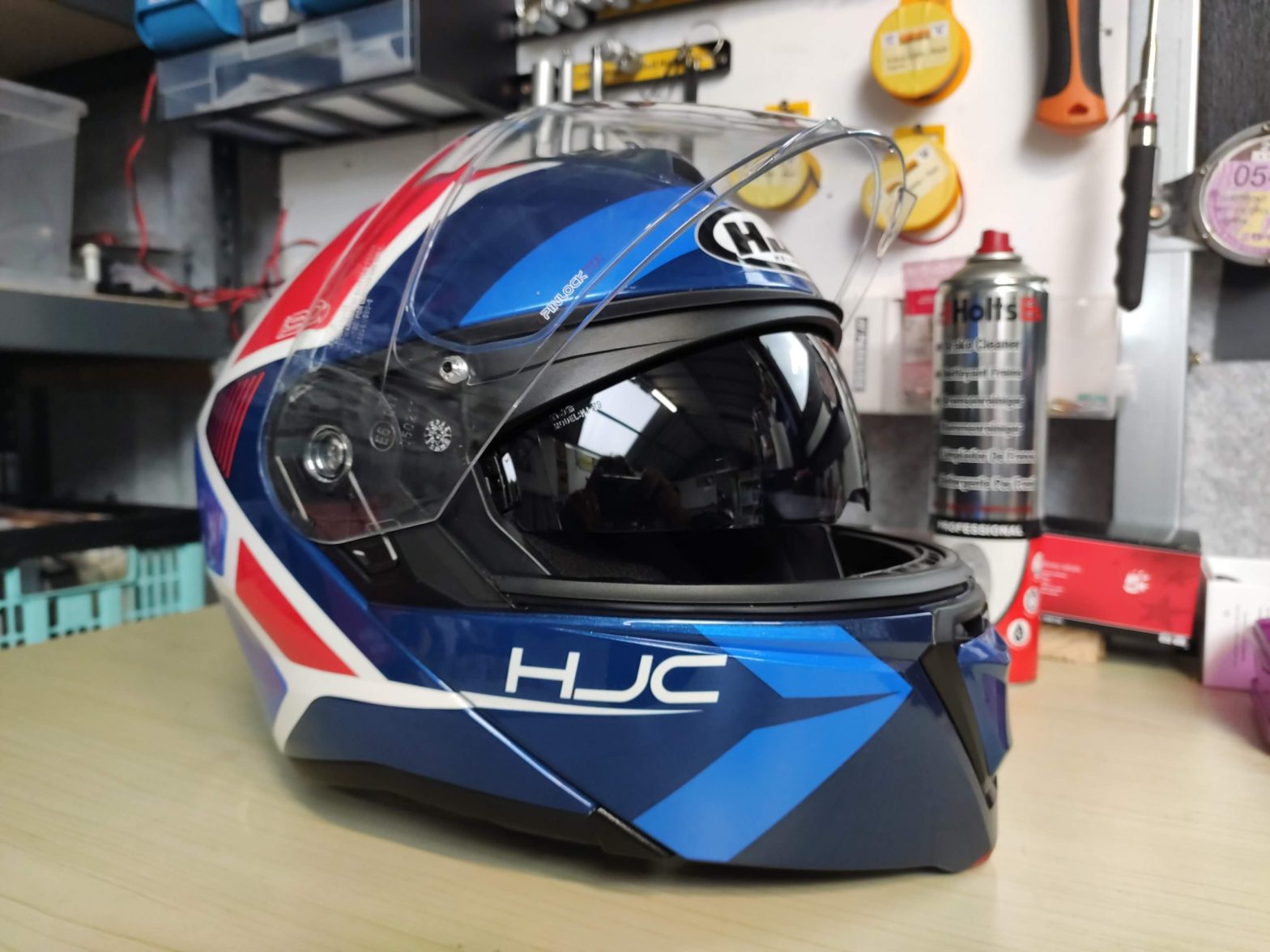 Are polycarbonate helmets any good?